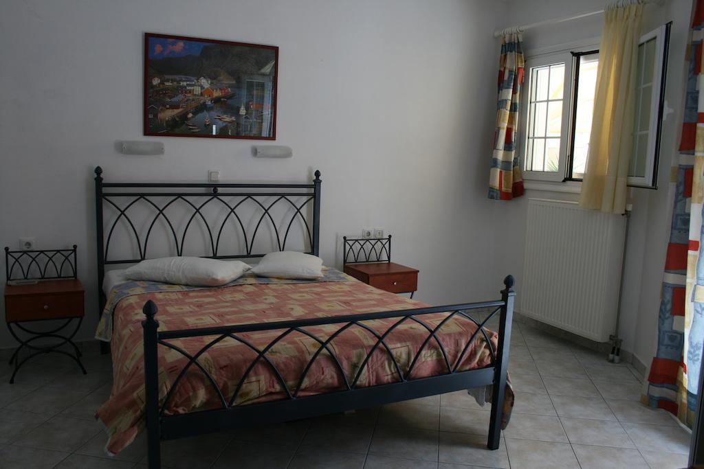 Pelagias Apartments Agia Efimia Zimmer foto